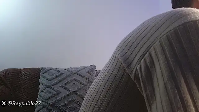 Snapshot of ReyPablo1 chatting on February 21, 1:06 am ReyPablo1 online show from February 21, 1:06 am