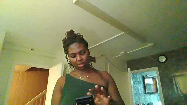 Snapshot of MilkyMarie1 chatting on January 15, 10:42 am MilkyMarie1 online show from January 15, 10:42 am