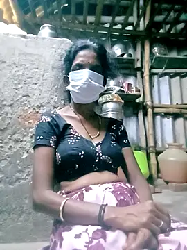 Snapshot of Tamilauntyhot chatting on October 5, 2:10 am Tamilauntyhot online show from October 5, 2:10 am