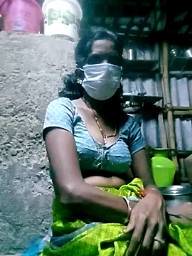 Snapshot of Tamilauntyhot chatting on October 18, 2:58 am Tamilauntyhot online show from October 18, 2:58 am