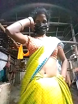 Snapshot of Tamilauntyhot chatting on October 28, 1:47 pm Tamilauntyhot online show from October 28, 1:47 pm