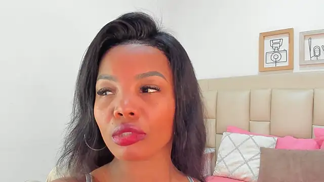 Snapshot of dakhota___ chatting on December 23, 11:08 am dakhota online show from December 23, 11:08 am