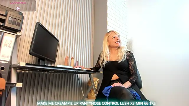 samanthajonexxx online show from February 20, 3:56 pm