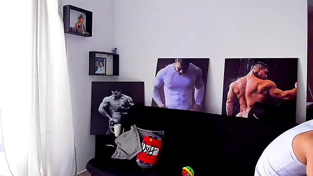 Snapshot of Marck_Mathews chatting on December 4, 2:37 pm Marck Mathews online show from December 4, 2:37 pm