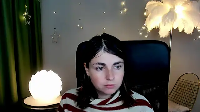 MartaEdams online show from December 17, 6:19 am