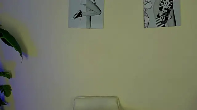 Snapshot of SamayRyann chatting on January 6, 1:26 pm SamayRyann online show from January 6, 1:26 pm