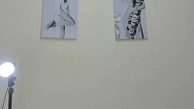 Snapshot of SamayRyann chatting on January 9, 1:14 pm SamayRyann online show from January 9, 1:14 pm