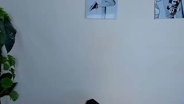 Snapshot of SamayRyann chatting on January 16, 1:48 pm SamayRyann online show from January 16, 1:48 pm