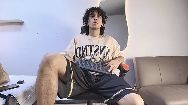 JackesTaylor online show from February 12, 5:46 am