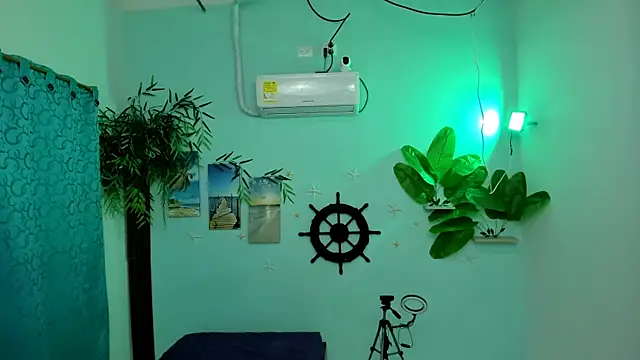 eladyrous98 online show from October 10, 12:59 pm