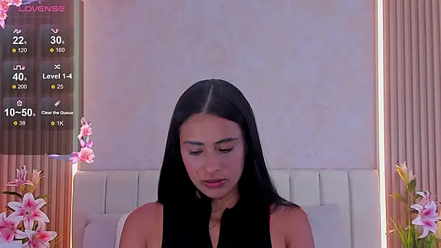 Snapshot of ZOEBARLOWE chatting on October 29, 7:04 pm ZOEBARLOWE online show from October 29, 7:04 pm