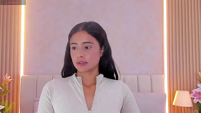 Snapshot of ZOEBARLOWE chatting on November 19, 7:03 pm ZOEBARLOWE online show from November 19, 7:03 pm