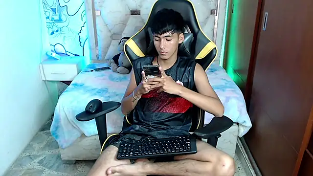 Snapshot of yiisu_ chatting on October 16, 6:20 pm yiisu  online show from October 16, 6:20 pm
