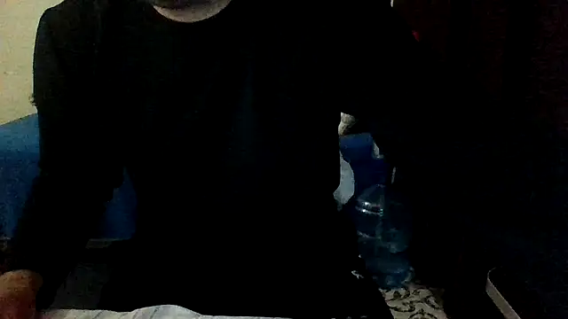 Snapshot of st206boy chatting on December 21, 1:02 am st206boy online show from December 21, 1:02 am