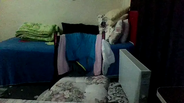 Snapshot of st206boy chatting on January 6, 1:42 am st206boy online show from January 6, 1:42 am