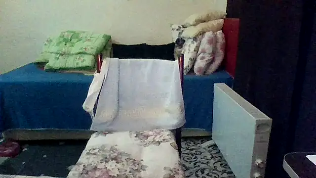 Snapshot of st206boy chatting on January 18, 2:04 am st206boy online show from January 18, 2:04 am