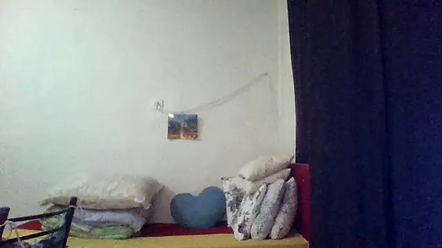 Snapshot of st206boy chatting on March 29, 12:10 am st206boy online show from March 29, 12:10 am