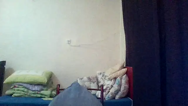Snapshot of st206boy chatting on May 17, 1:03 am st206boy online show from May 17, 1:03 am