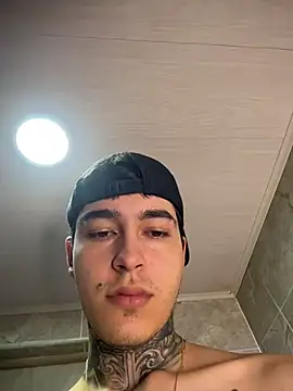 Snapshot of samm4044 chatting on February 17, 6:47 pm samm4044 online show from February 17, 6:47 pm