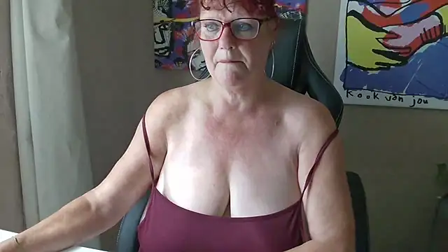 -Curvy- online show from June 4, 8:53 am