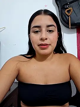 Snapshot of channell0 chatting on October 17, 6:05 am channell0 online show from October 17, 6:05 am