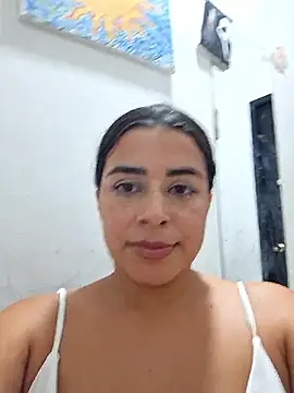 Snapshot of channell0 chatting on January 18, 5:44 am channell0 online show from January 18, 5:44 am