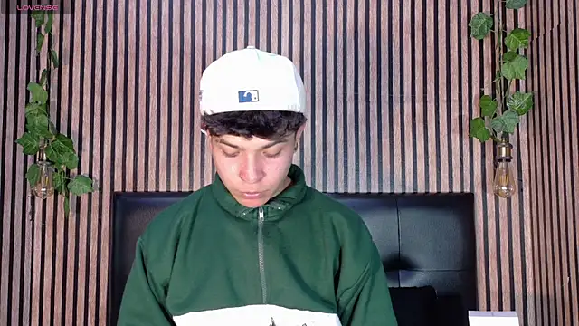Snapshot of Felipe_boy1 chatting on September 25, 4:27 am Felipe boy1 online show from September 25, 4:27 am