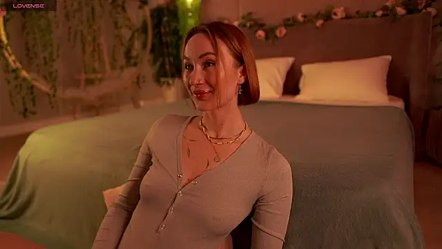 Serena Waldarf online show from September 22, 5:15 pm