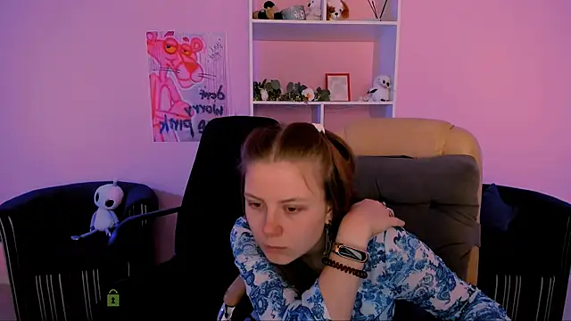 Snapshot of foxy_tease_ chatting on September 19, 11:16 pm foxy tease  online show from September 19, 11:16 pm