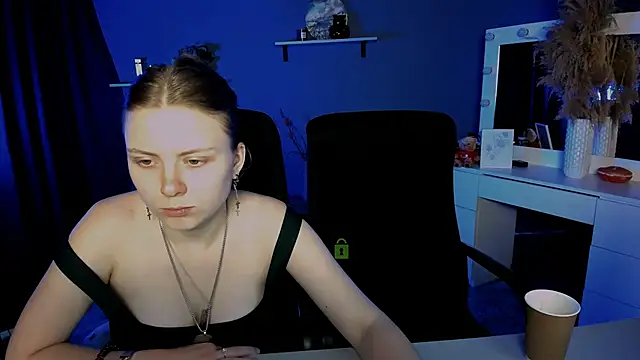 Snapshot of foxy_tease_ chatting on September 21, 2:46 am foxy tease  online show from September 21, 2:46 am