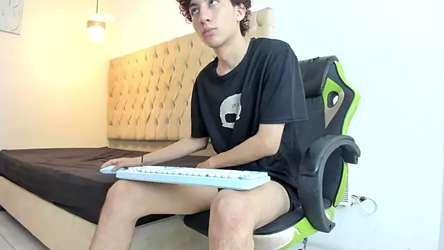 Darkknightx01 online show from March 29, 2:00 am