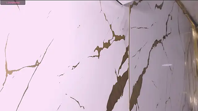 Snapshot of eimy_skinny_ chatting on February 1, 12:26 pm eimy skinny online show from February 1, 12:26 pm