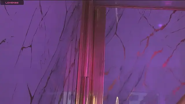 Snapshot of eimy_skinny_ chatting on February 6, 12:41 pm eimy skinny online show from February 6, 12:41 pm