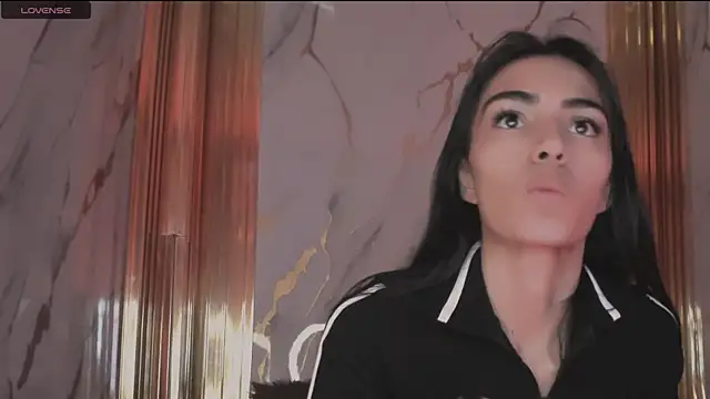 Snapshot of eimy_skinny_ chatting on February 19, 12:45 pm eimy skinny online show from February 19, 12:45 pm