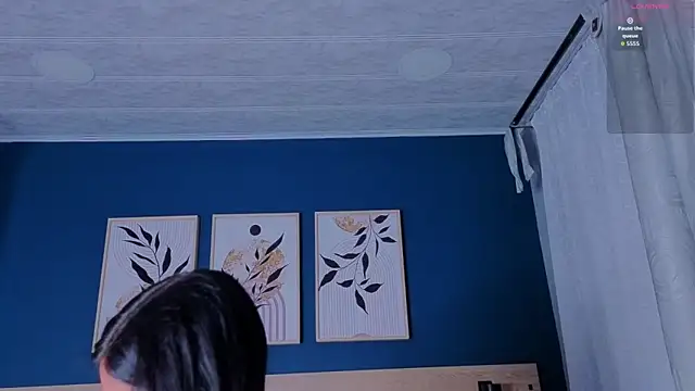 SarahMiler  online show from September 16, 11:44 am