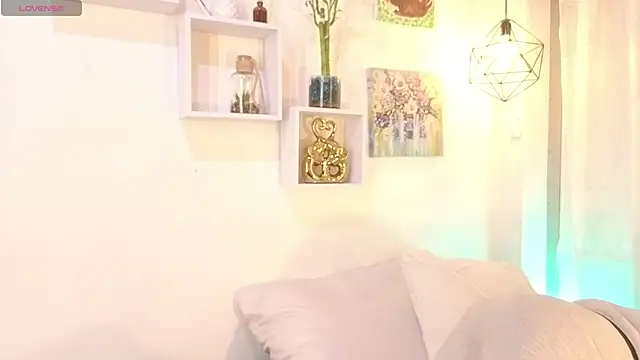 Samaraa Smith online show from February 24, 11:08 am