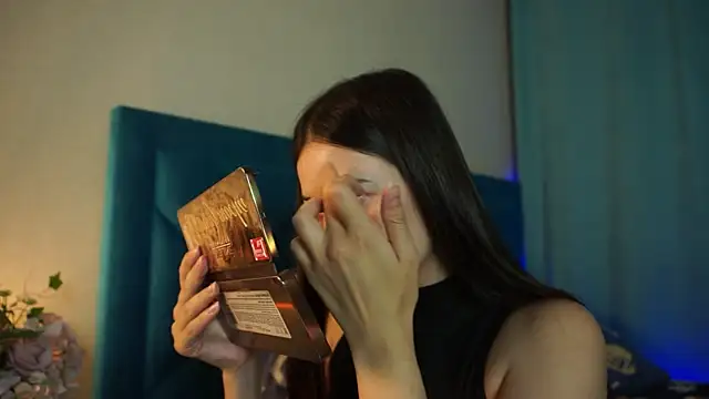 ywixos online show from October 7, 1:41 pm