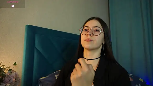 ywixos online show from October 9, 1:20 pm