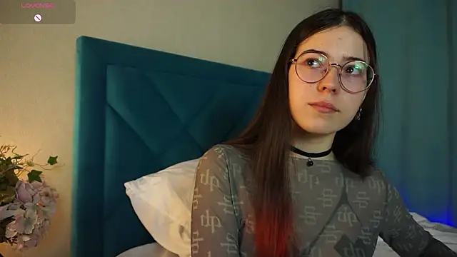 ywixos online show from October 26, 2:34 pm