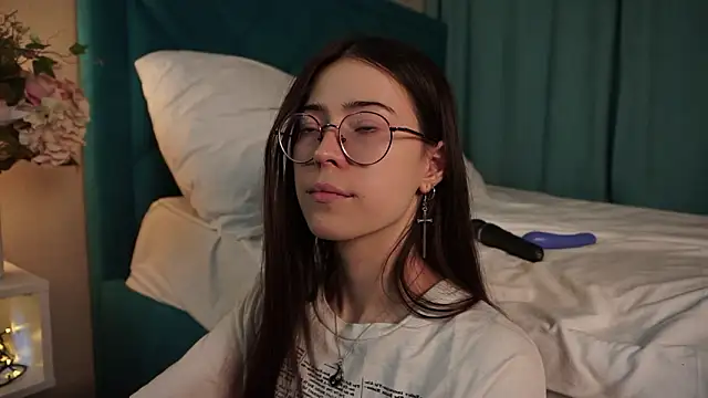 ywixos online show from March 15, 3:07 pm