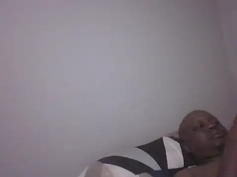 Snapshot of mcfeastdelux chatting on February 27, 3:06 am mcfeastdelux online show from February 27, 3:06 am