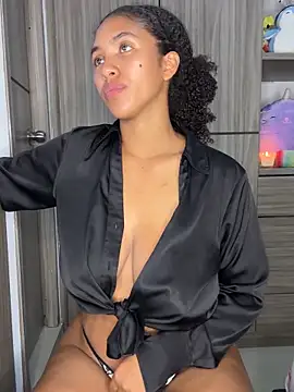 Snapshot of Mia_sweet80 chatting on September 16, 2:45 am Mia sweet80 online show from September 16, 2:45 am