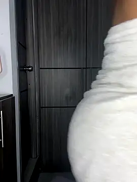 Snapshot of Mia_sweet80 chatting on September 20, 2:45 am Mia sweet80 online show from September 20, 2:45 am