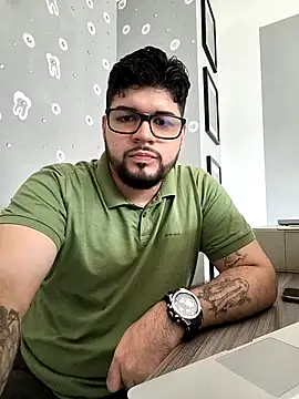 Snapshot of Christixn_669 chatting on April 15, 9:15 pm Christixn 669 online show from April 15, 9:15 pm