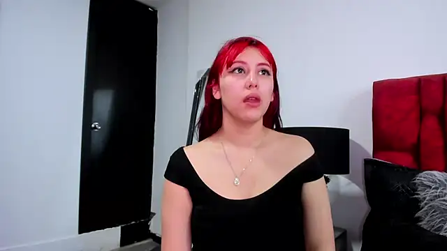 Maddy Mills online show from September 19, 3:13 pm