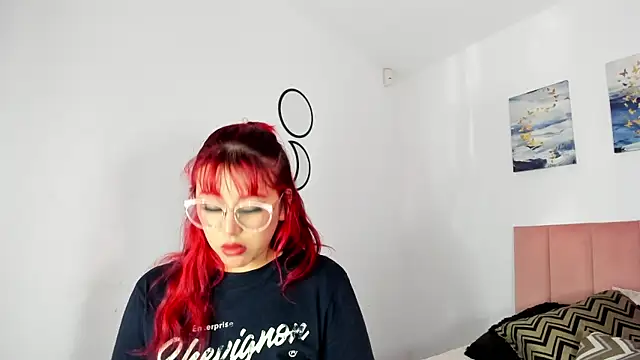 Snapshot of Maddy_Mills chatting on April 22, 6:53 pm Maddy Mills online show from April 22, 6:53 pm