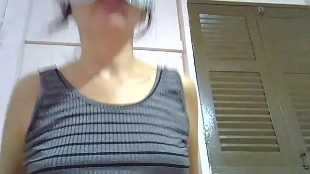 Luana sexy42 online show from April 17, 3:20 am