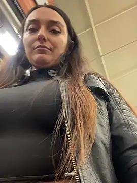 Snapshot of swmilena_hot_ chatting on November 28, 8:00 pm swmilena hot online show from November 28, 8:00 pm