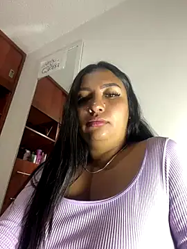 Issa Santana online show from January 7, 8:44 pm