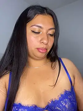 Snapshot of Issa_Santana chatting on May 12, 9:01 pm Issa Santana online show from May 12, 9:01 pm